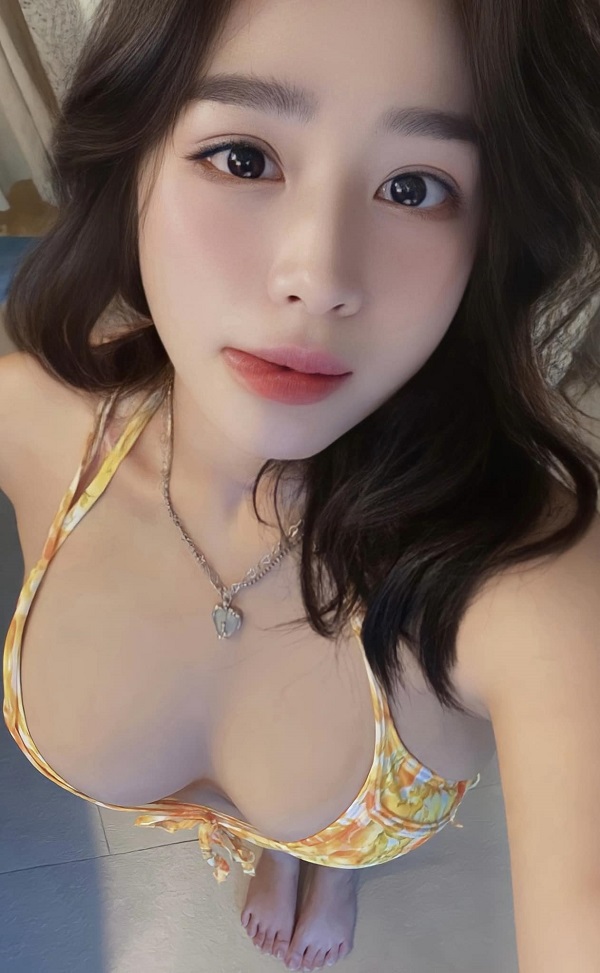 Ảnh hotgirl Trần Minh Thiên Di bikini 2