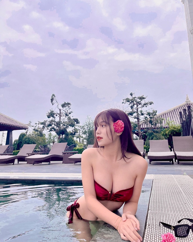 Hình ảnh Thị Nhung bikini 11