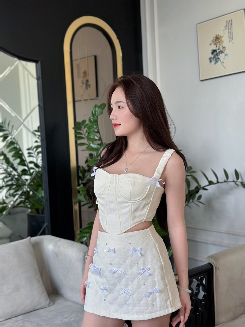 Hình ảnh Thị Nhung sexy gợi cảm 32