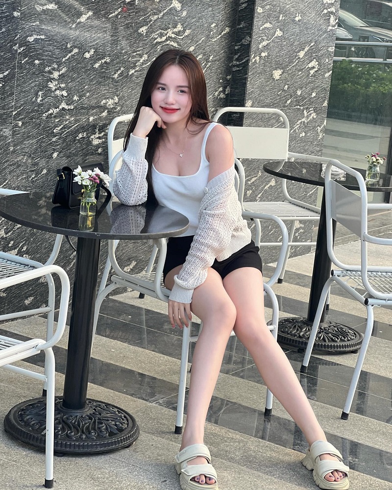 Hình ảnh Thị Nhung sexy gợi cảm 38