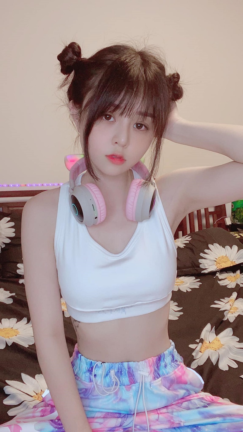 ảnh tiktoker Ngọc Éng sexy 10