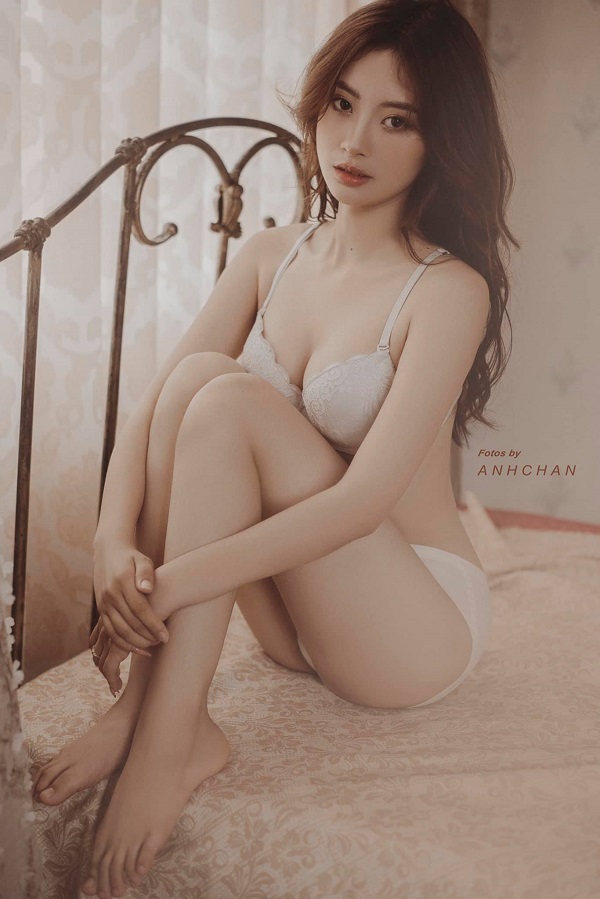 Ảnh Triệu Linh Trang bikini 1