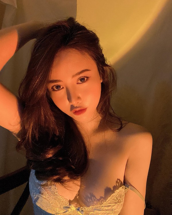 Hotgirl Nguyễn Vân Vân sexy 2