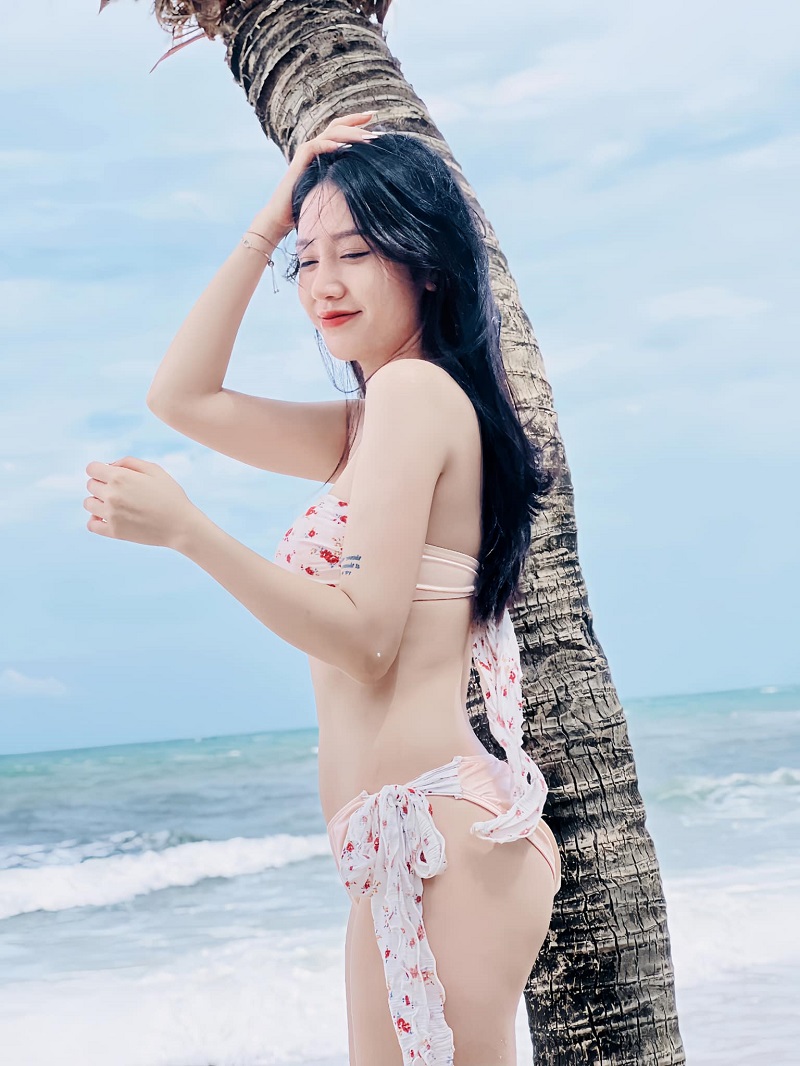 ảnh diễn viên Đỗ Thúy Quỳnh bikini 14