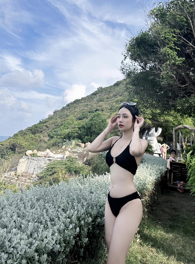 ảnh diễn viên Đỗ Thúy Quỳnh bikini 2