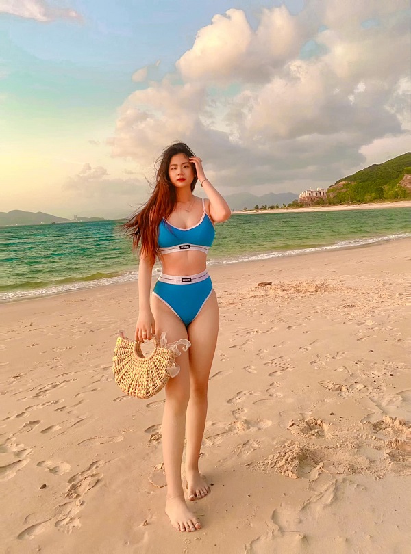 Ảnh TikTok Tô Quỳnh Hương bikini 3