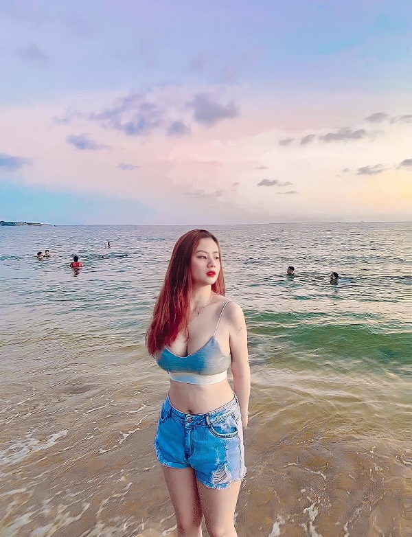 Ảnh TikTok Tô Quỳnh Hương bikini 1