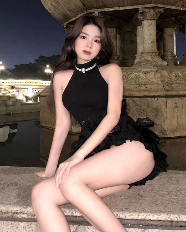 Hình ảnh Trà Hạ Linh Sexy 6