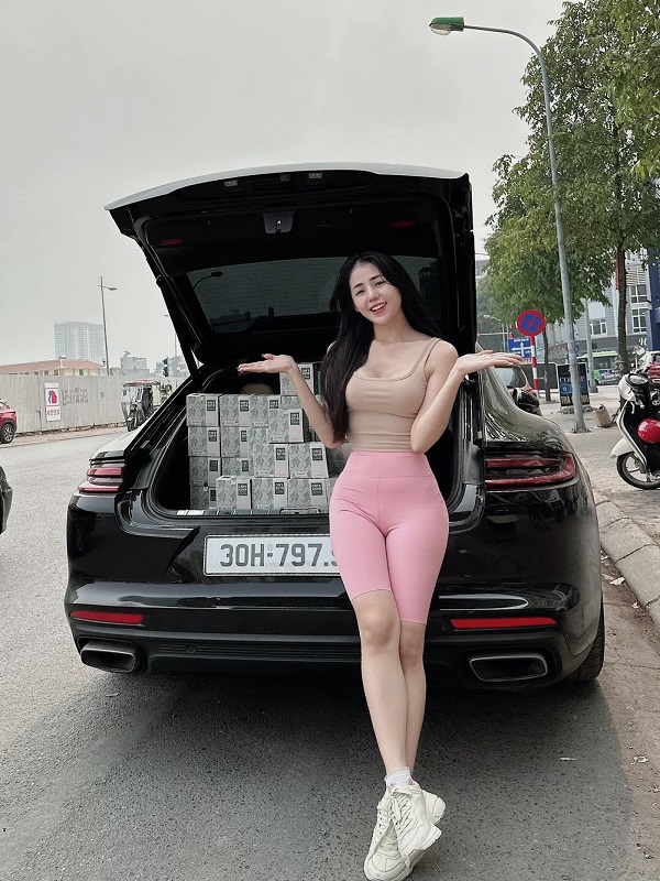 Ảnh ca sĩ Hương Ly sexy nuột nà 3