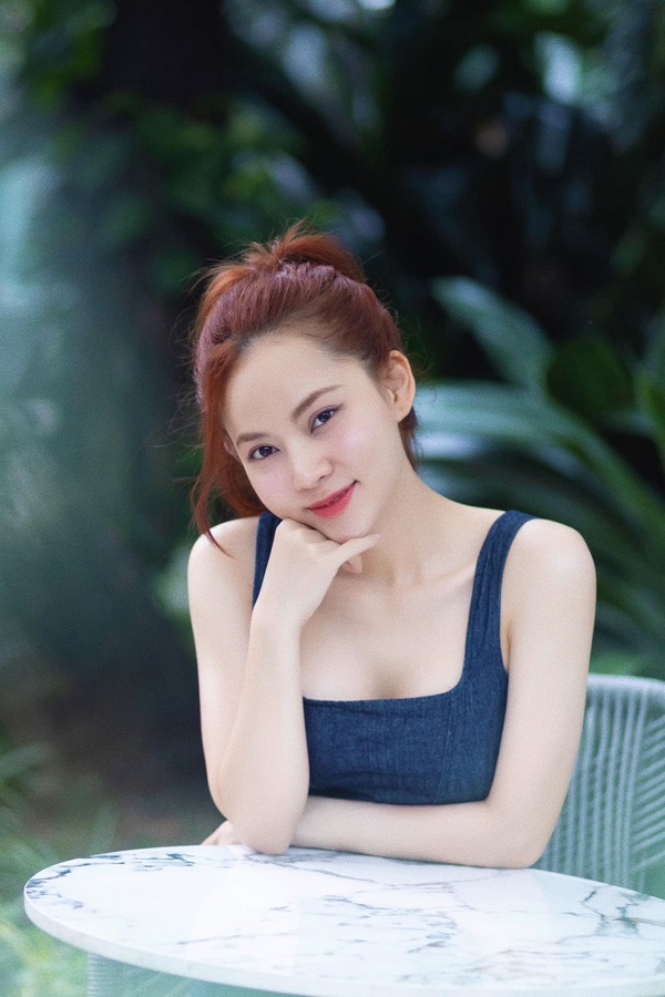 Ảnh ca sĩ Ngô Lan Hương sexy 5