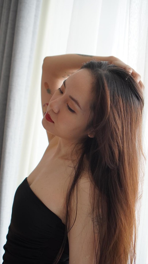 Ảnh ca sĩ Phương Linh sexy quyến rũ 7