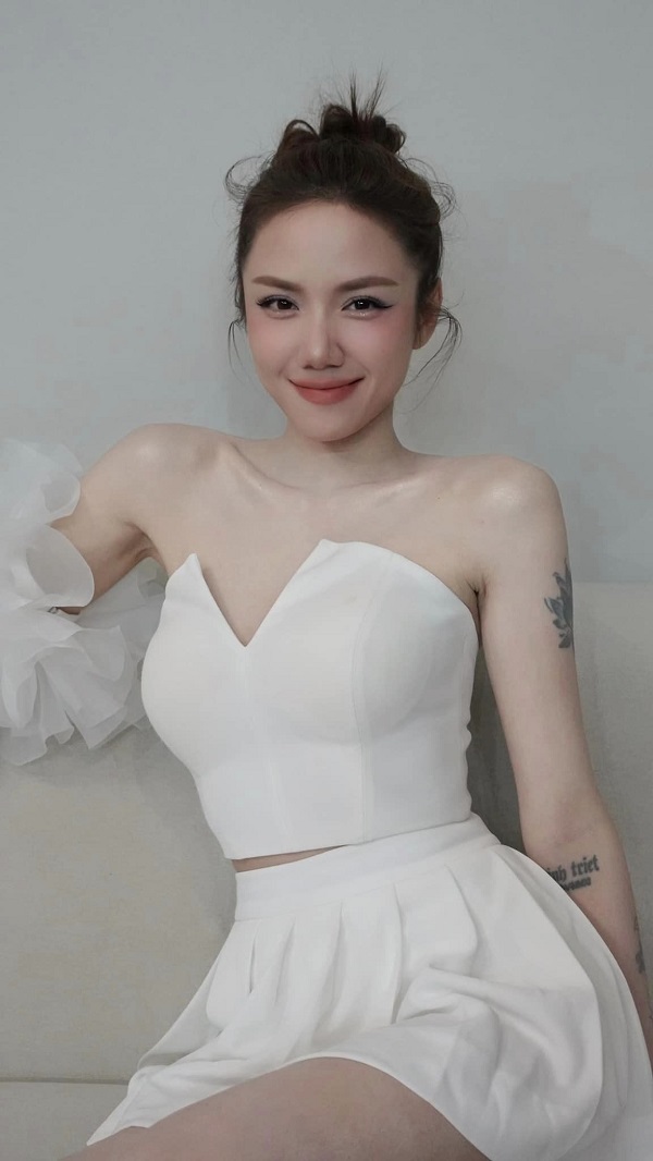 Ảnh ca sĩ Phương Ly sexy ngọt ngào 12