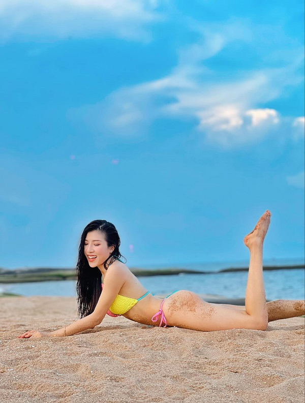 Ảnh ca sĩ Trang Pháp sexy khoe body 17