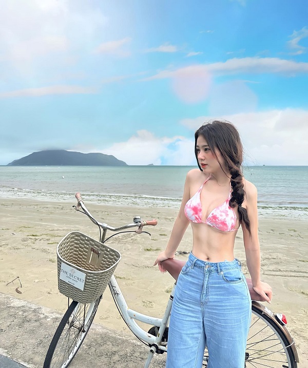 Ảnh hotgirl Nguyễn Dương Hồng Hân sexy 9