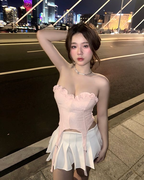 Ảnh hotgirl Nguyễn Dương Hồng Hân sexy 17