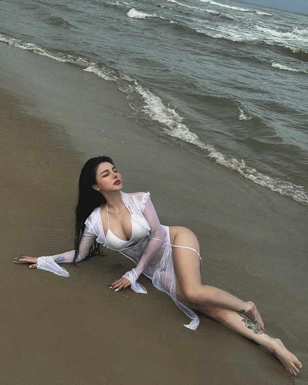 Ảnh hotgirl Kiều Anh bikini 4