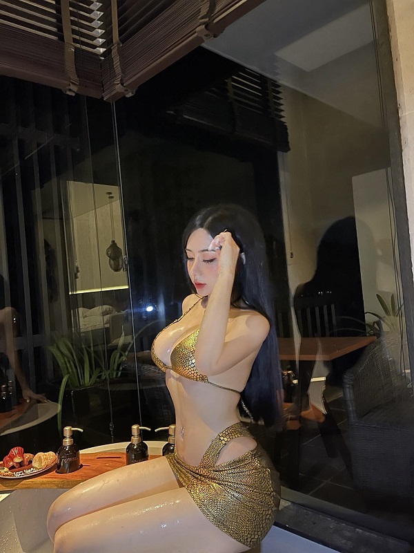 ảnh hotgitl Phạm Hồng Nhung sexy 12