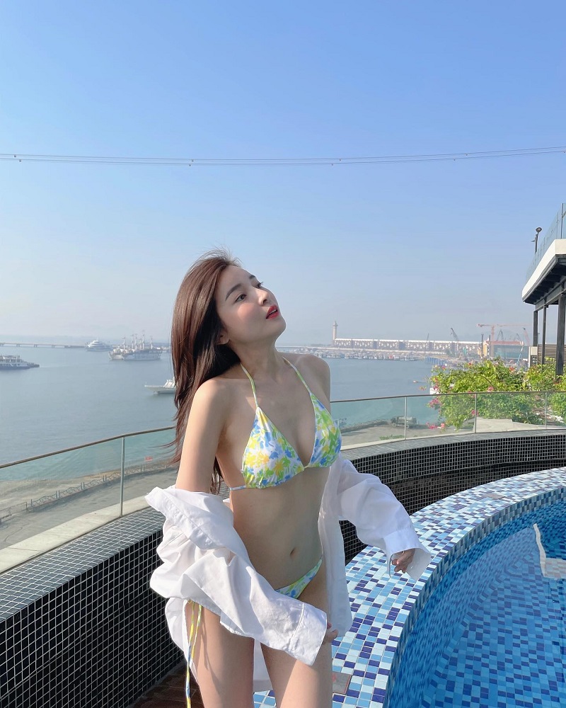 Ảnh diễn viên Cao Thái Hà bikini 9