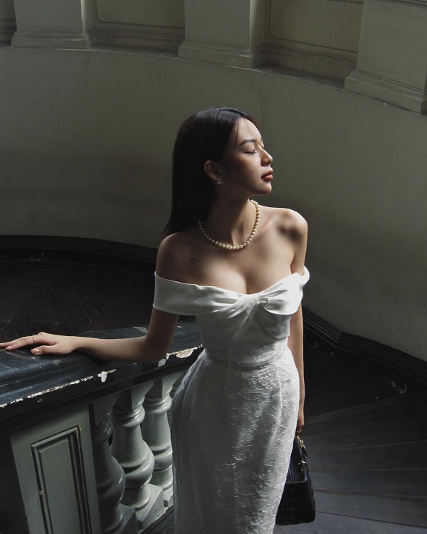 Hình ảnh ca sỹ Phí Phương Anh sexy 18