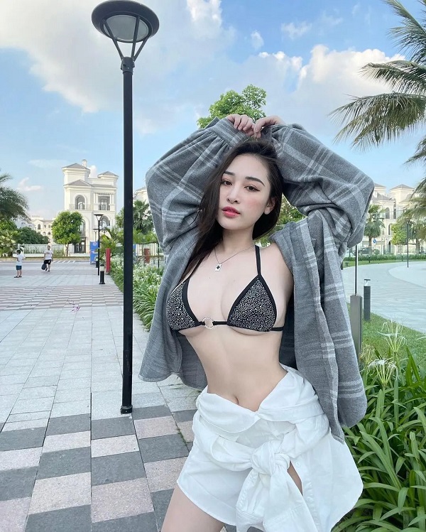 Ảnh Vũ Thị Ngọc Khánh bikini 12