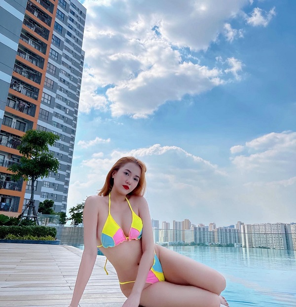 Ảnh ca sĩ Emma Nhất Khanh bikini 11