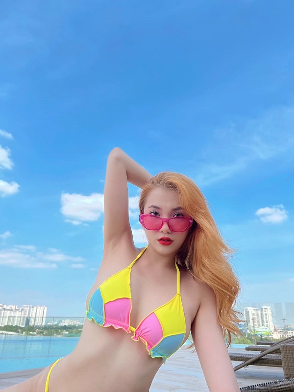 Ảnh ca sĩ Emma Nhất Khanh bikini 8