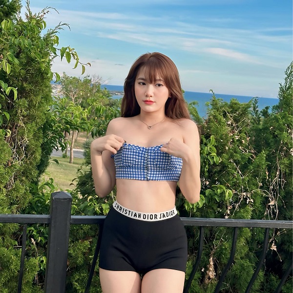 Ảnh ca sĩ Emma Nhất Khanh sexy 14