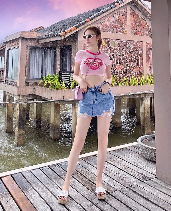 Ảnh ca sĩ Hạnh Sino sexy mới nhất 15