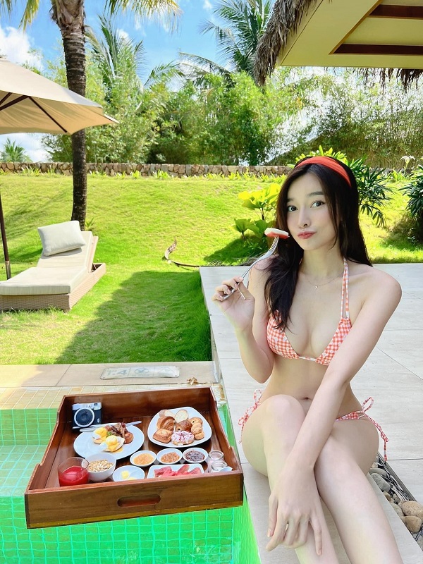 Ảnh diễn viên Cao Thái Hà bikini gợi cảm 5