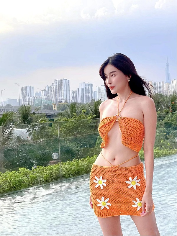 Ảnh diễn viên Cao Thái Hà bikini gợi cảm 7