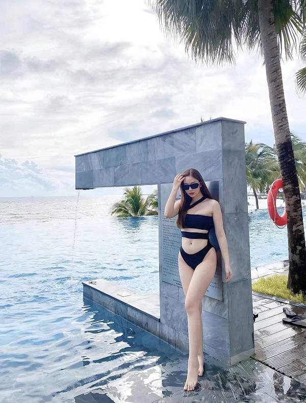 Ảnh diễn viên Hàn Trang bikini gợi cảm 11