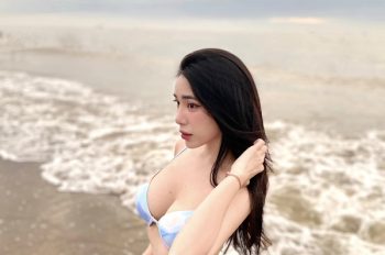 Top 99+ Ảnh diễn viên Hương Su bikini khoe đường cong gợi cảm