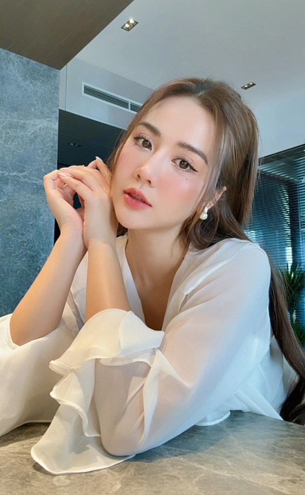 Ảnh diễn viên Huyền Lizzie sexy xinh đẹp 6