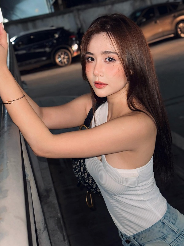 Ảnh diễn viên Huyền Lizzie sexy xinh đẹp 2