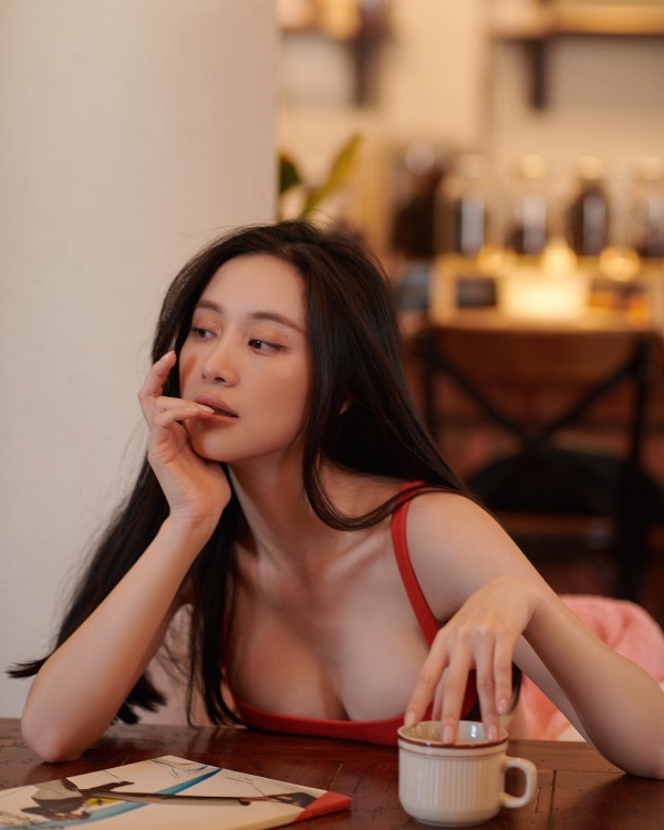 Ảnh diễn viên Jun Vũ sexy xinh đẹp 7