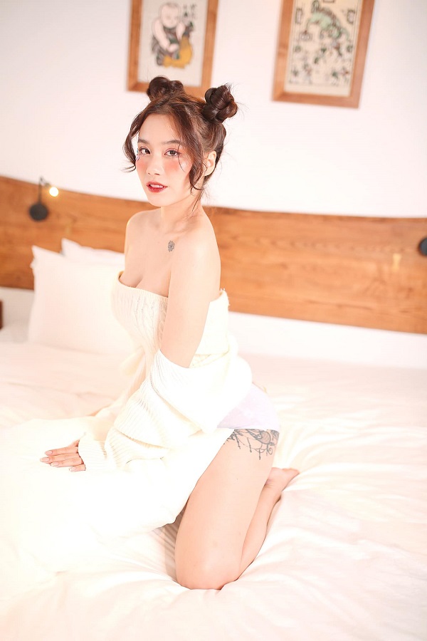 Ảnh diễn viên Linh Miu sexy gợi cảm 4