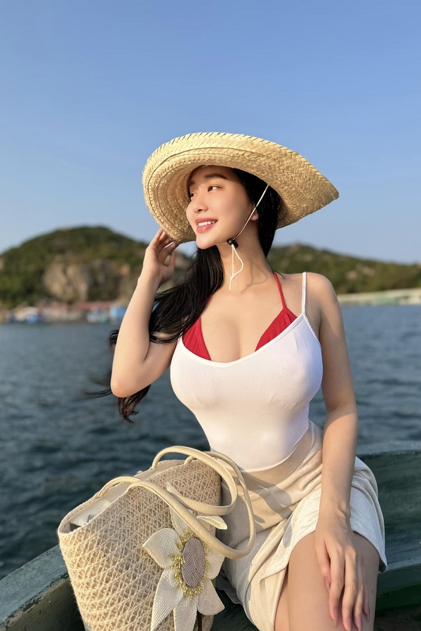 Ảnh Đỗ Trần Ngọc Thảo sexy xinh đẹp 9