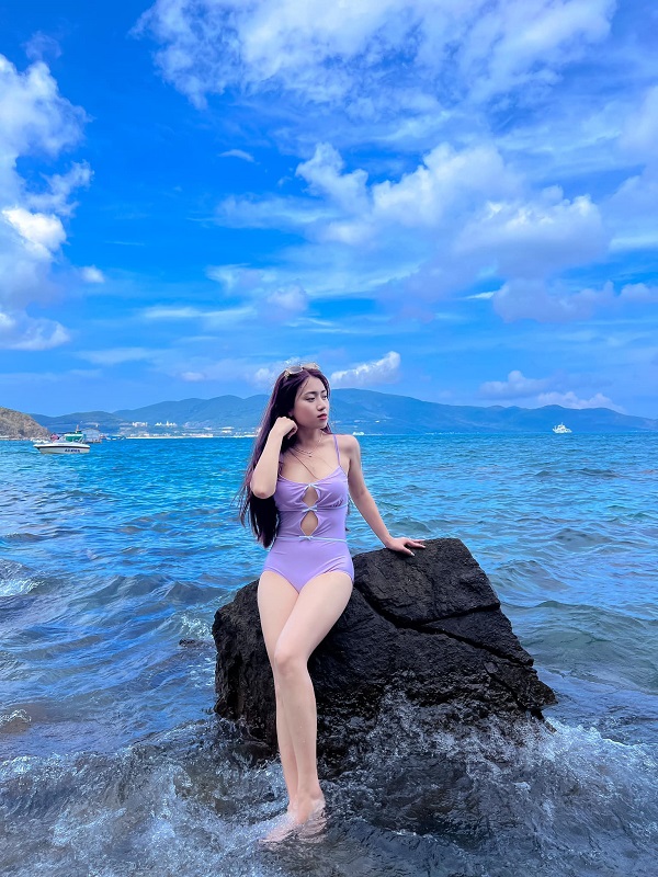 Ảnh hotgirl Hạ Nhiên bikini nóng bỏng 14