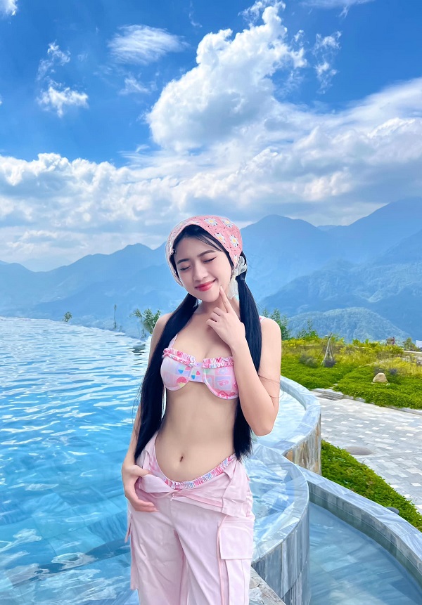 Ảnh hotgirl Hạ Nhiên bikini nóng bỏng 18