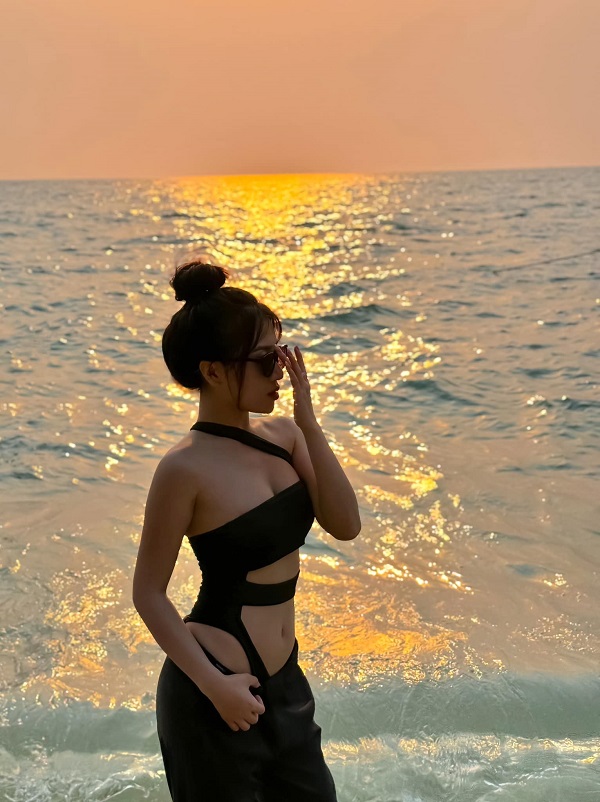 Ảnh hotgirl Hạ Nhiên sexy xinh đẹp 3