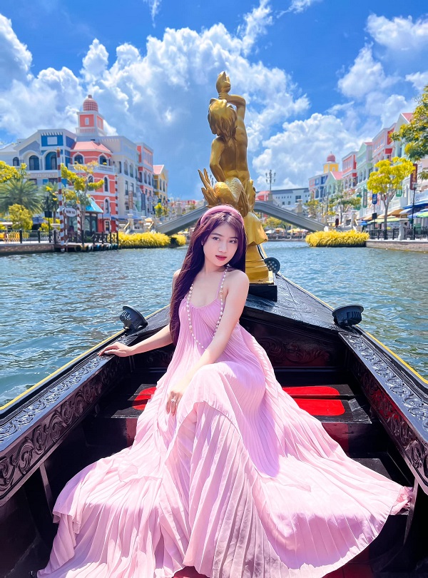 Ảnh hotgirl Hạ Nhiên sexy xinh đẹp 5