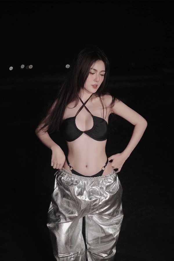 Ảnh hotgirl Nguyễn Phúc Kim Ngân bikini 4