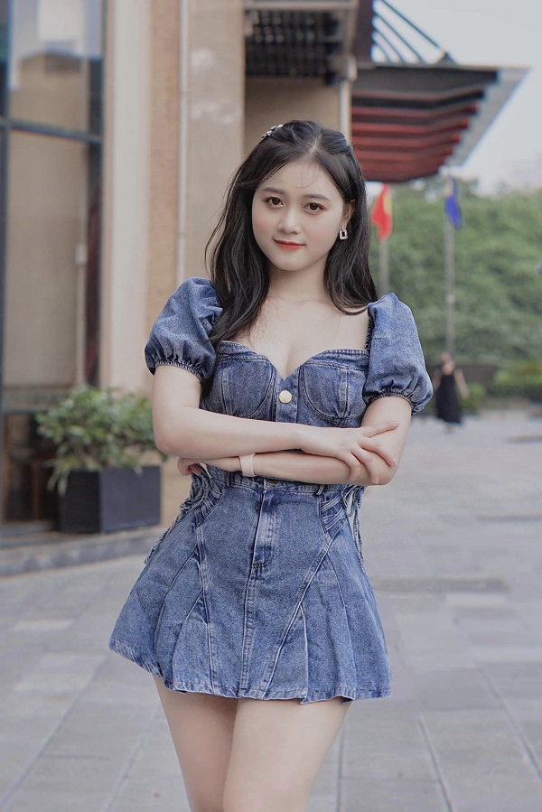 Ảnh hotgirl Cao Tú Hường sexy 16