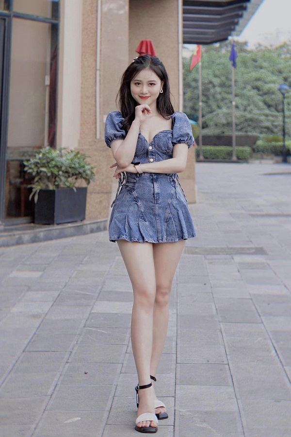 Ảnh hotgirl Cao Tú Hường sexy 22