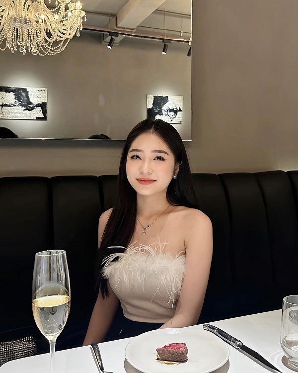 Ảnh hotgirl Lê Phương Uyên sexy 7