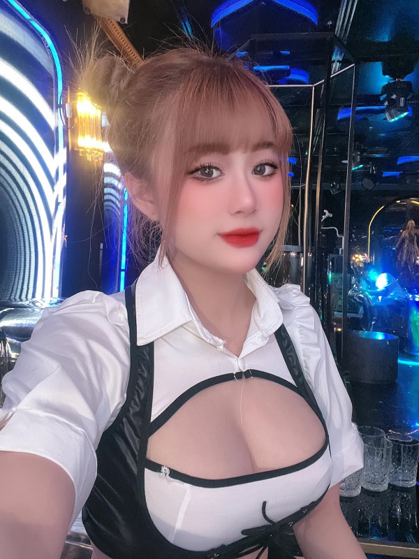 Ảnh hotgirl Quỳnh Nga sexy 1