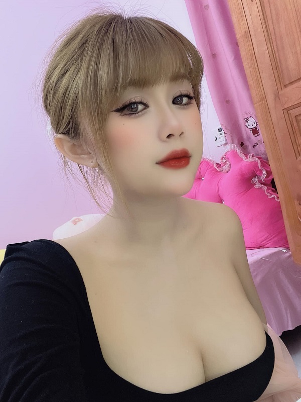 Ảnh hotgirl Quỳnh Nga sexy 2