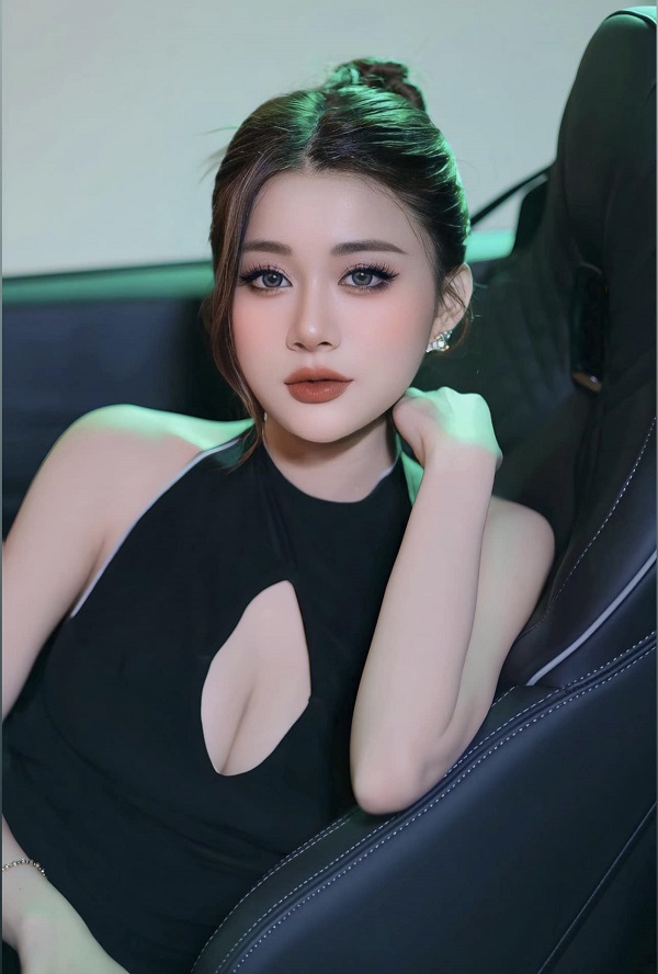 Ảnh hotgirl Quỳnh Nga sexy 12