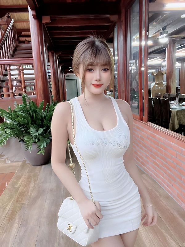 Ảnh hotgirl Quỳnh Nga sexy 17