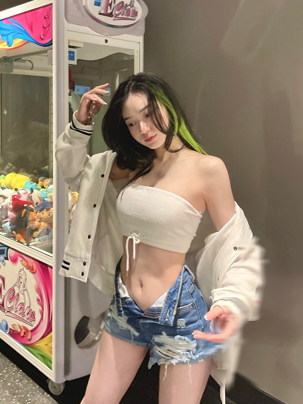 Ảnh tiktoker Vicky Thiên Trân sexy 20